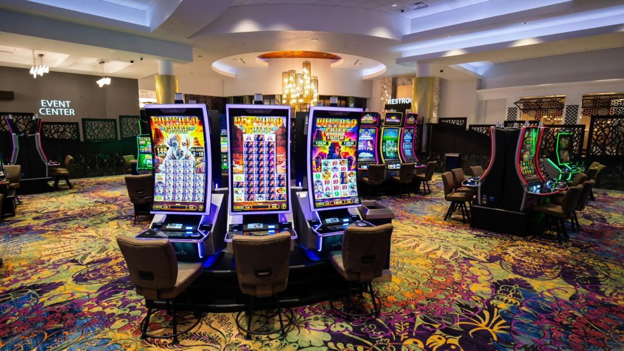 Walker'S Bluff Casino Resort Carbondale Exterior foto